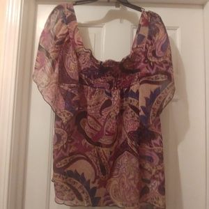 Feminine blousy top with purple patterns
